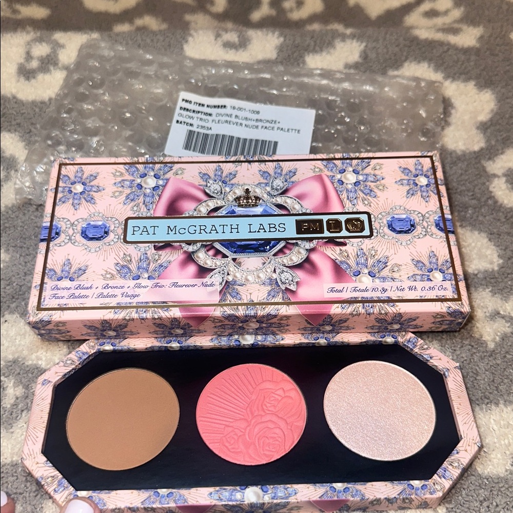 Pat McGrath Divine Blush & Bronze & Glow Trio Fleurever Nude Face Palette 🎨 New - Picture 4 of 17